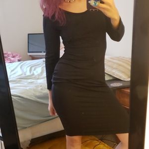 Basic black curvy midi dress